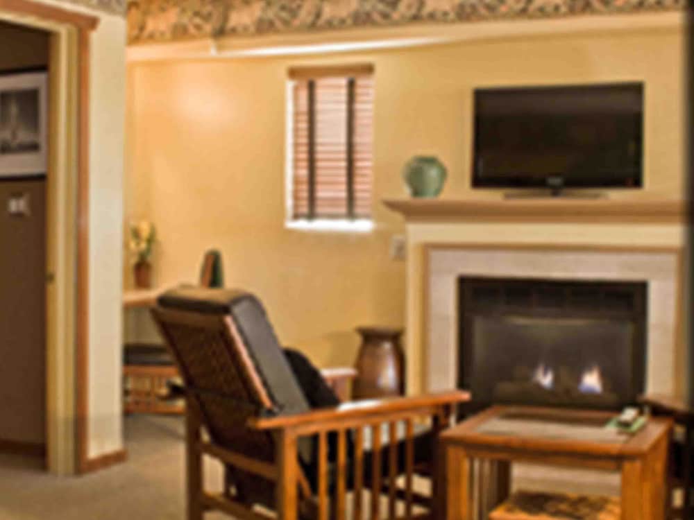 Premium Suite, Ensuite (Whispering Wind King Suit) photo 1