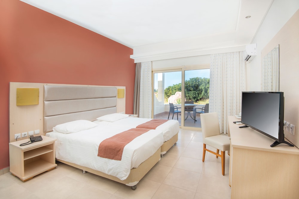 Deluxe Suite, Garden View photo 3