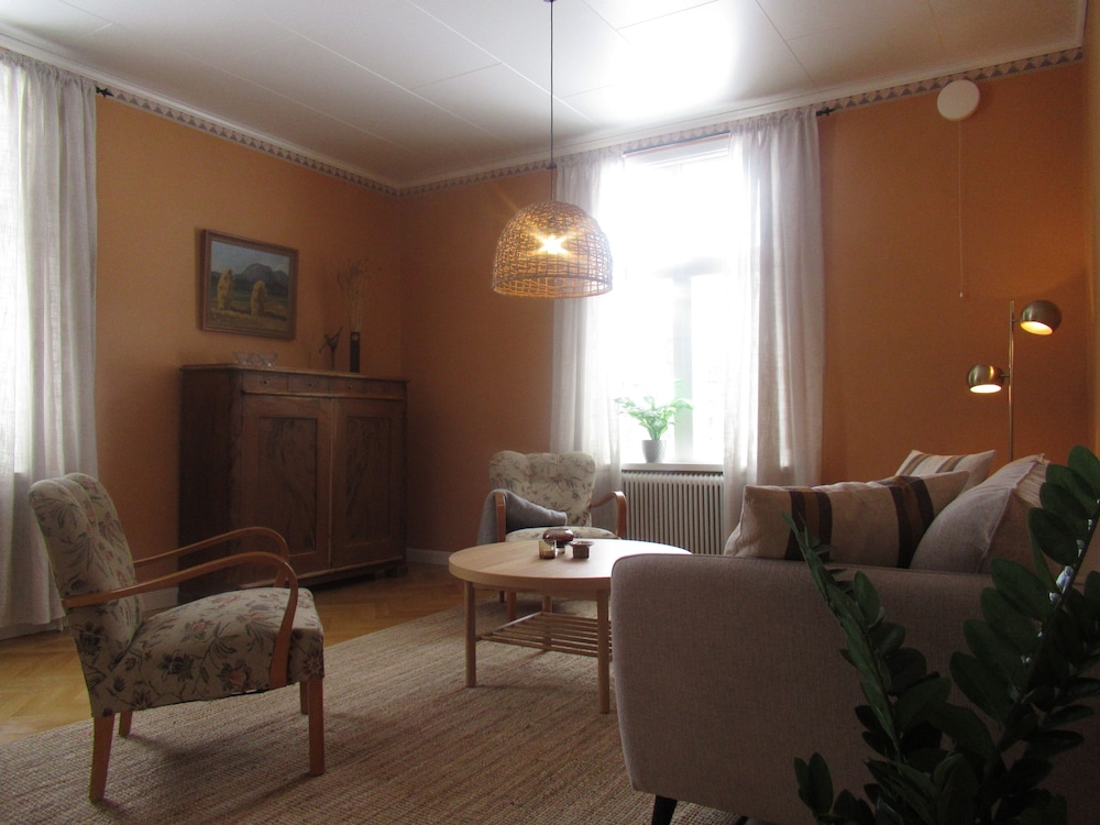 Panoramic House photo 1