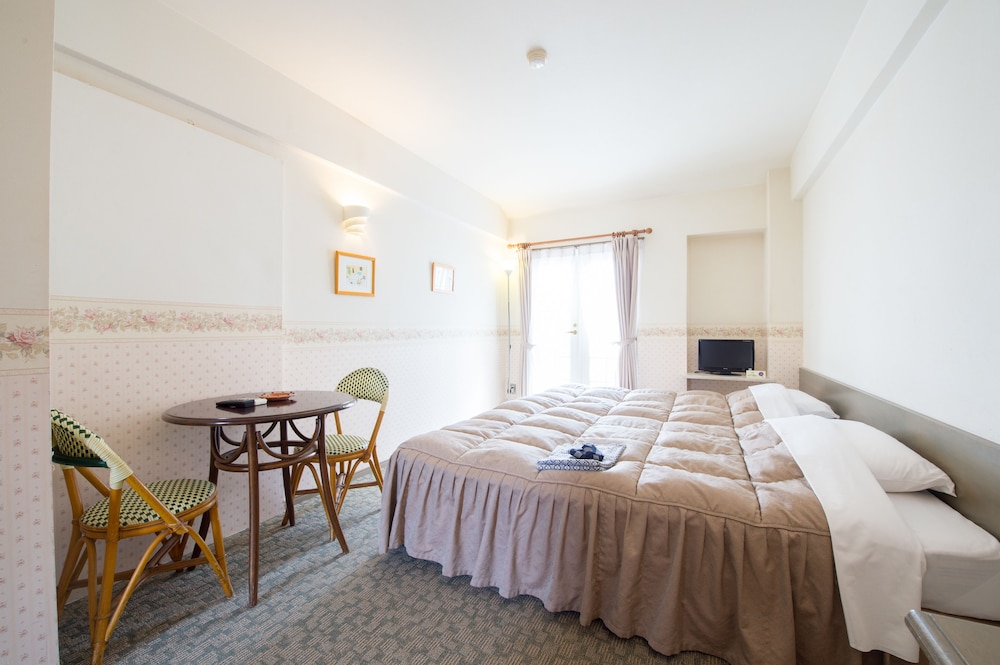 Basic Twin Room