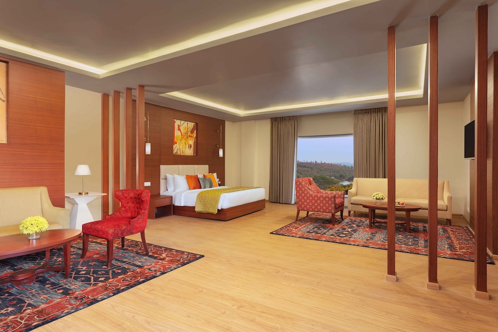 Premier Suite - Photo 1