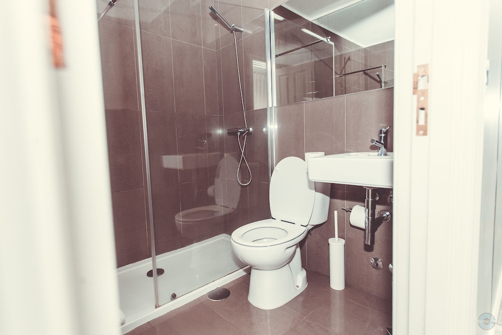 Triple Room, Multiple Beds, Non Smoking photo 3