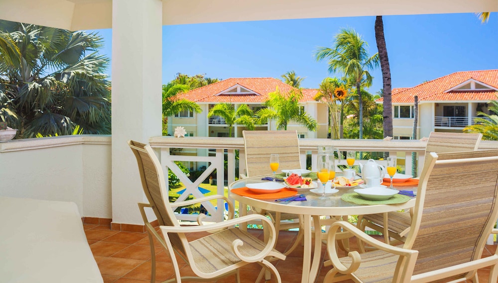 Exclusive Penthouse, 2 Bedrooms, Pool View, Beachside photo 3