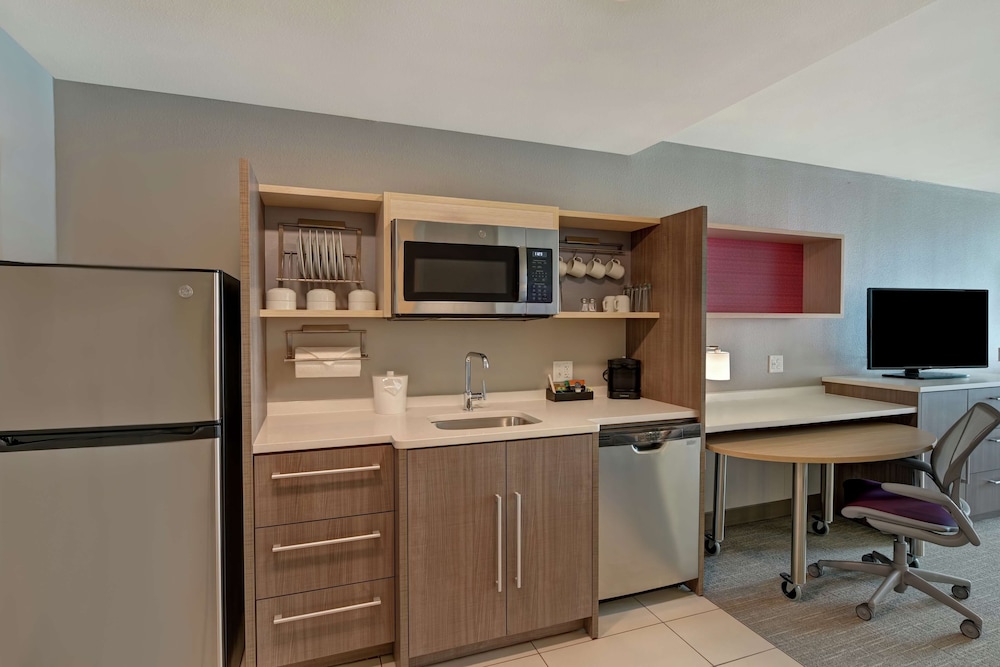 Studio, 2 Queen Beds, Accessible (Hearing) - Photo 2