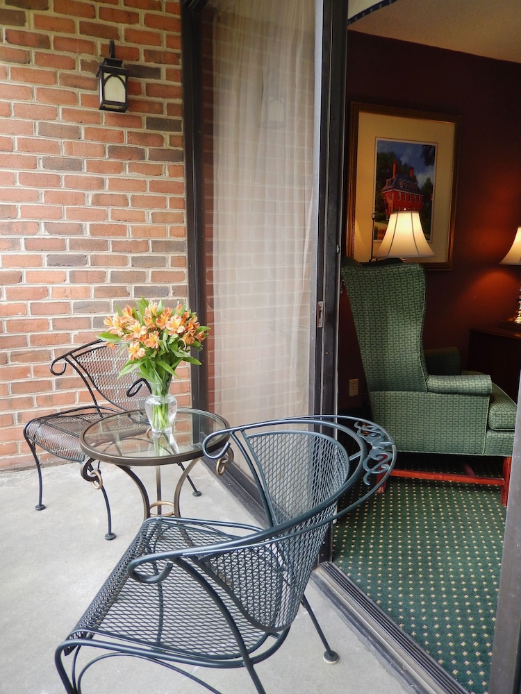 Executive Suite, Multiple Beds, Non Smoking (One-Bedroom) photo 1
