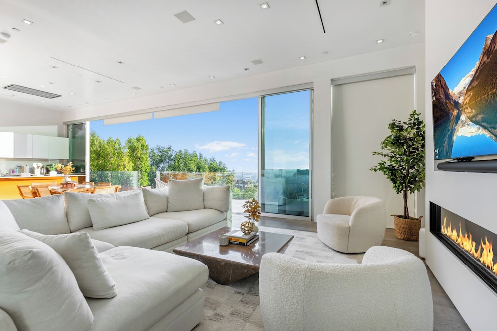 Luxury Villa, Multiple Beds, Balcony, City View (The Bird Nest)