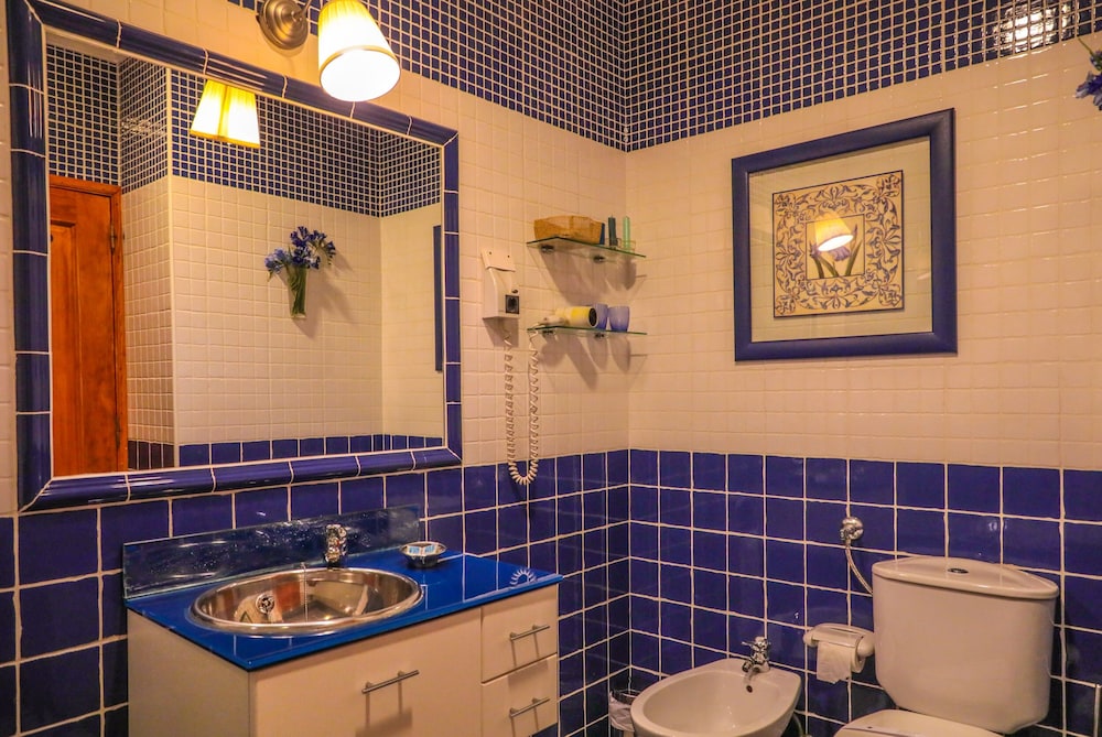 Double or Twin Room (Blue) photo 2