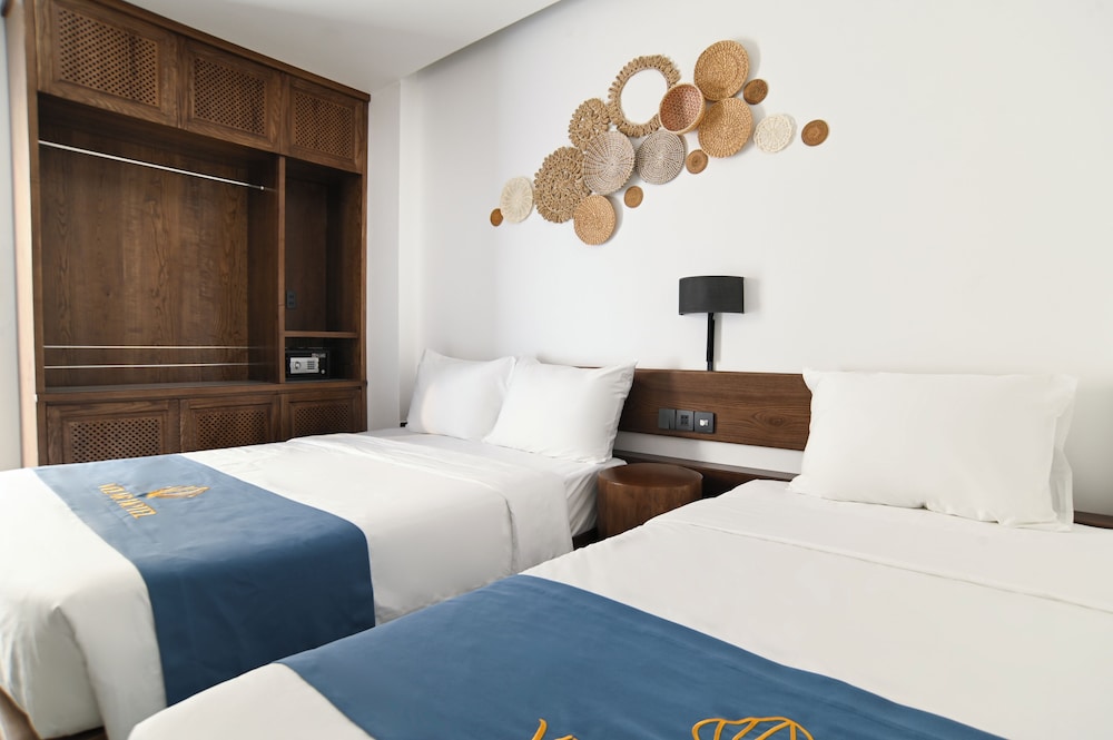 Standard Triple Room, Multiple Beds, Non Smoking, No Windows