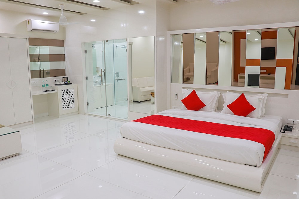 Luxury Suite photo 1