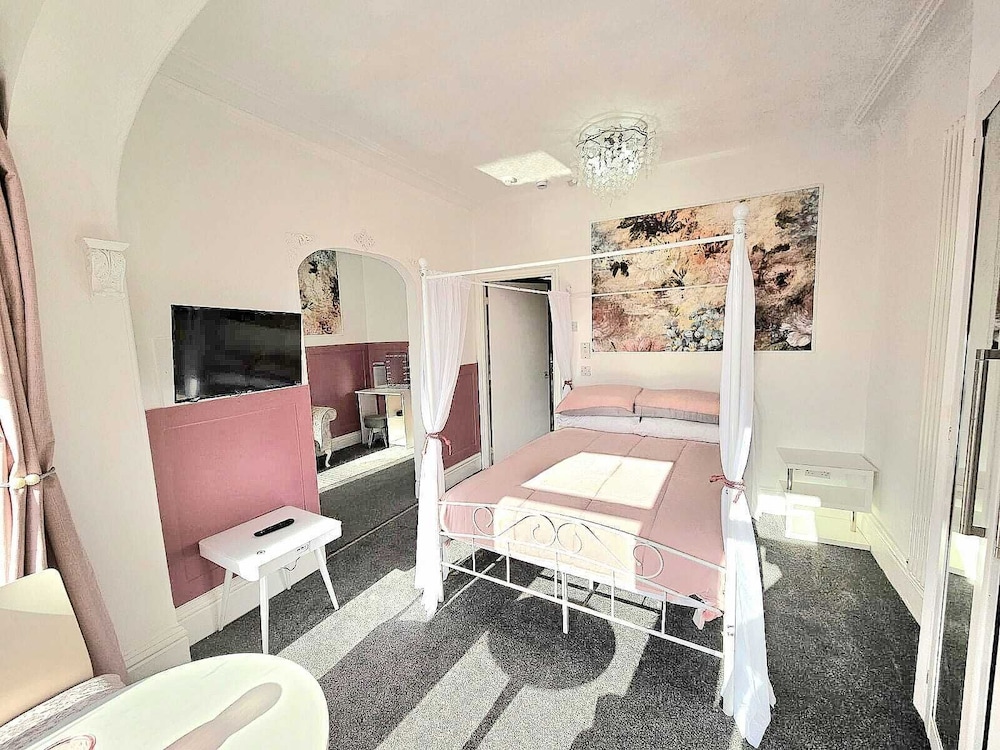 Deluxe Double Room, Partial Sea View