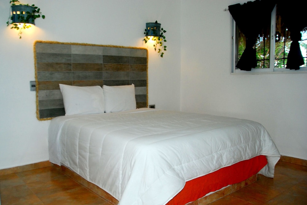 Standard Room, 1 Double Bed with Sofa bed, Courtyard View photo 2