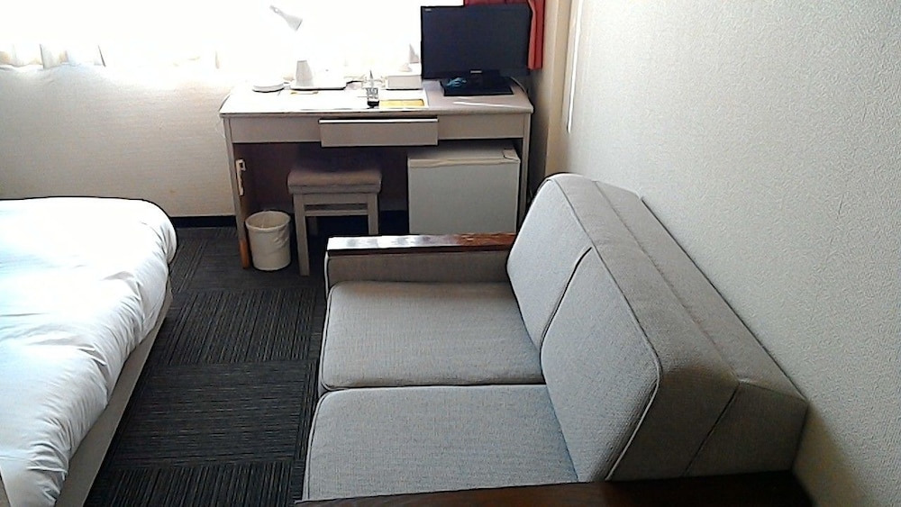 Double Room, Smoking