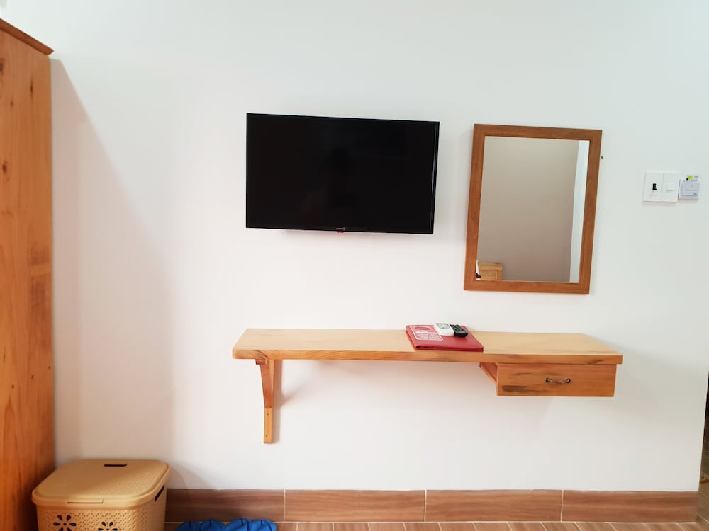 Deluxe Room - Photo 6