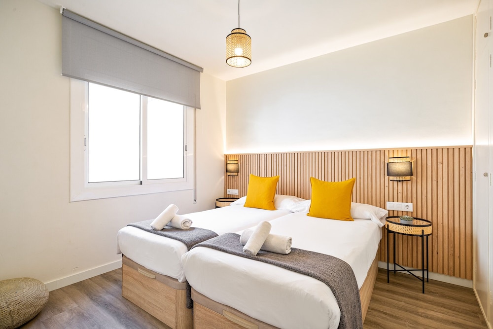 Superior Apartment, 3 Bedrooms, Sea View, Beachfront (Paseo de la Ribera 15)