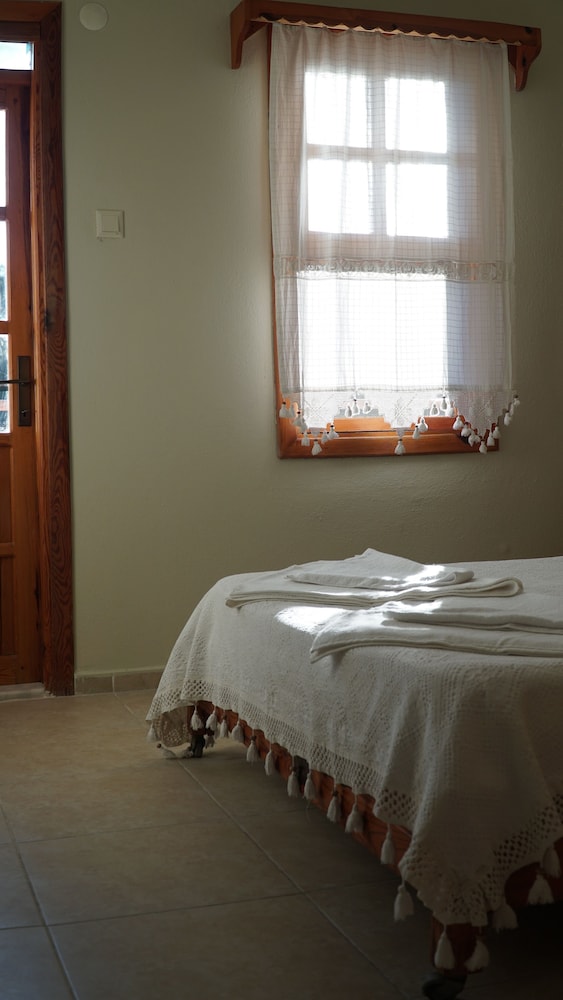 Standard Double or Twin Room, Garden View photo 2