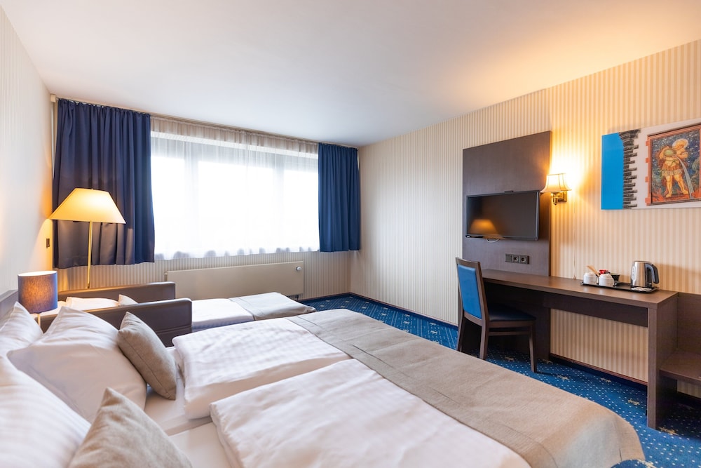 Comfort Triple Room photo 2