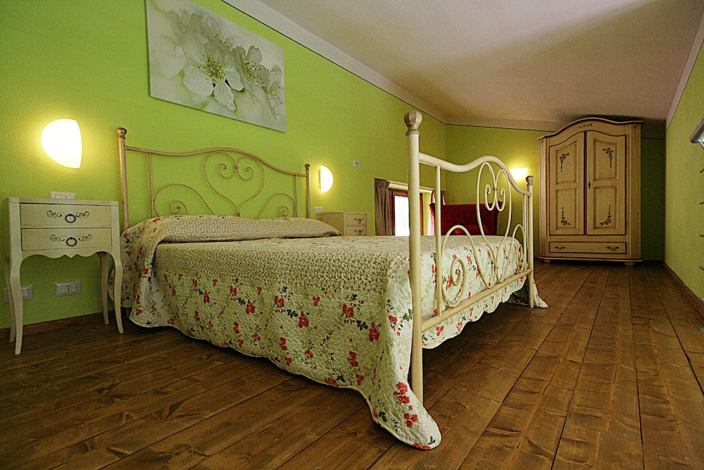 Deluxe Apartment, 2 Bedrooms (up to 6 people) photo 2
