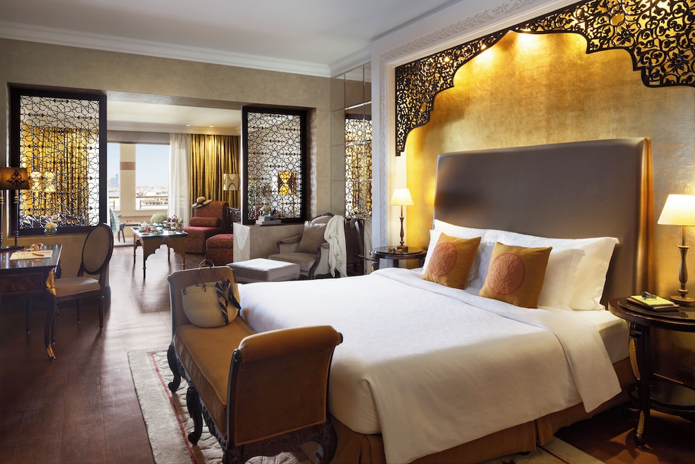 Junior Suite, balcony, Club Lounge access & benefits, afternoon tea, access to luxury spa facilities