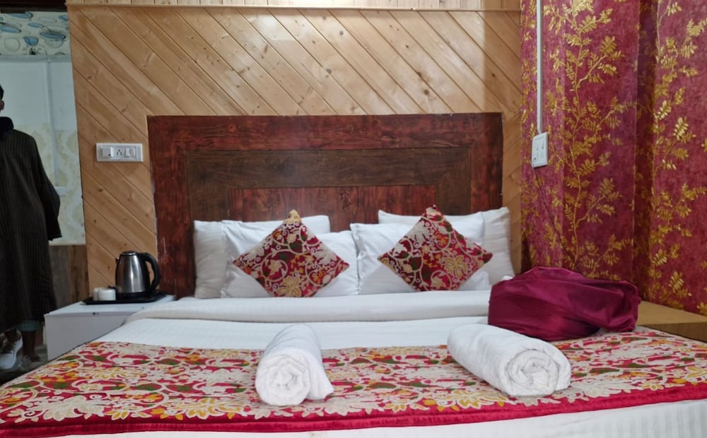 Superior Double Room, City View