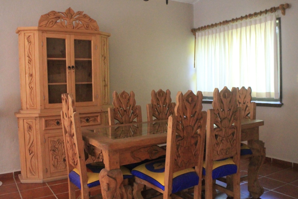 Traditional Room photo 2