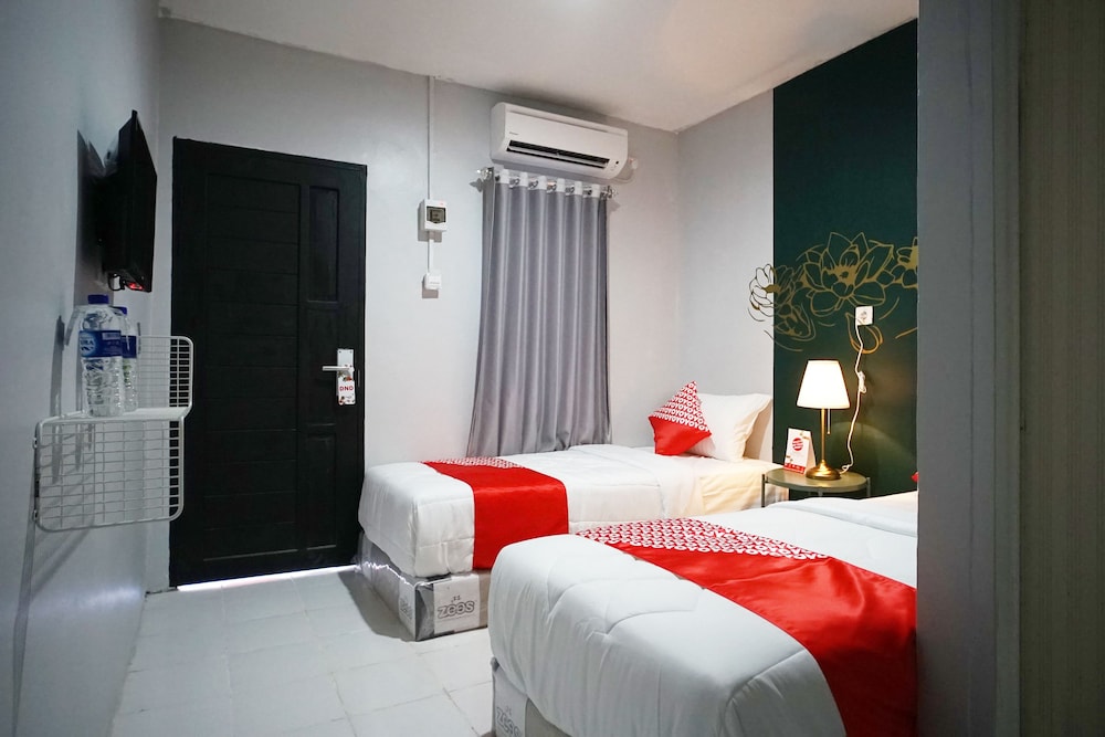 Standard Twin Room - Photo 5