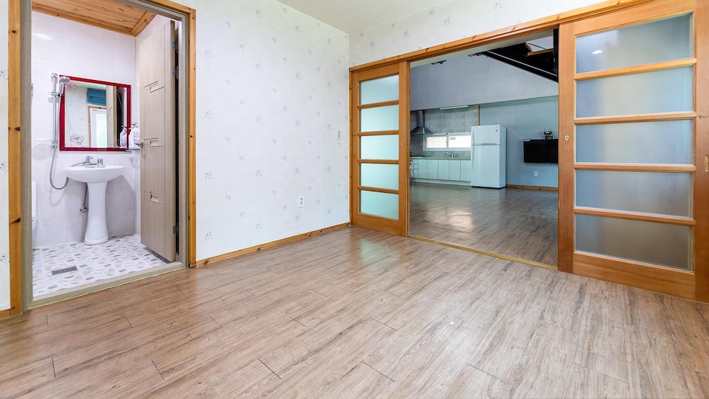 Basic Room, 2 Bedrooms (Byeolgwan2F) - Photo 5