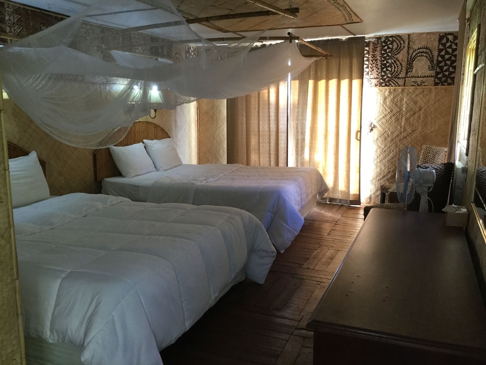 Panoramic Quad Room photo 3