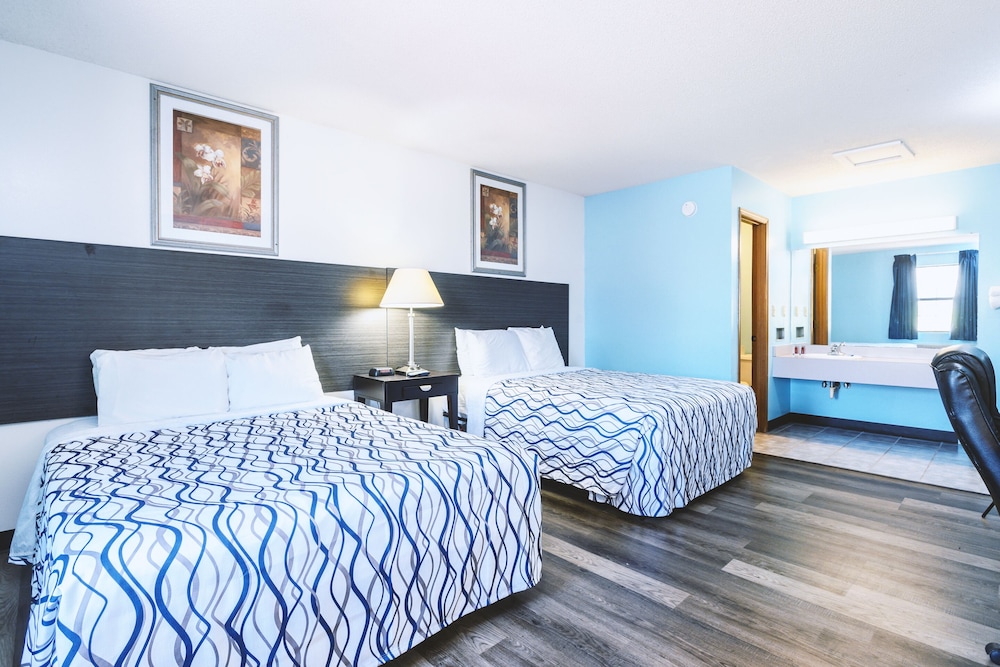 Comfort Room, 2 Queen Beds, Non Smoking