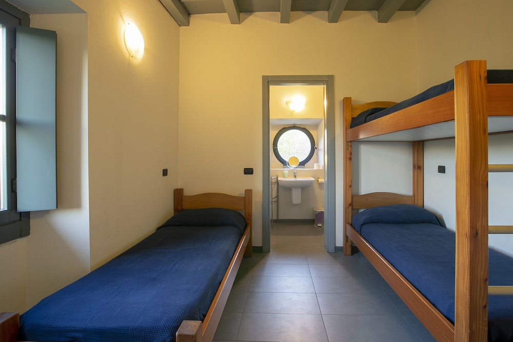 Triple Room, Private Bathroom photo 2