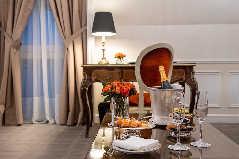 Junior Suite (Premier) thumbnail 6