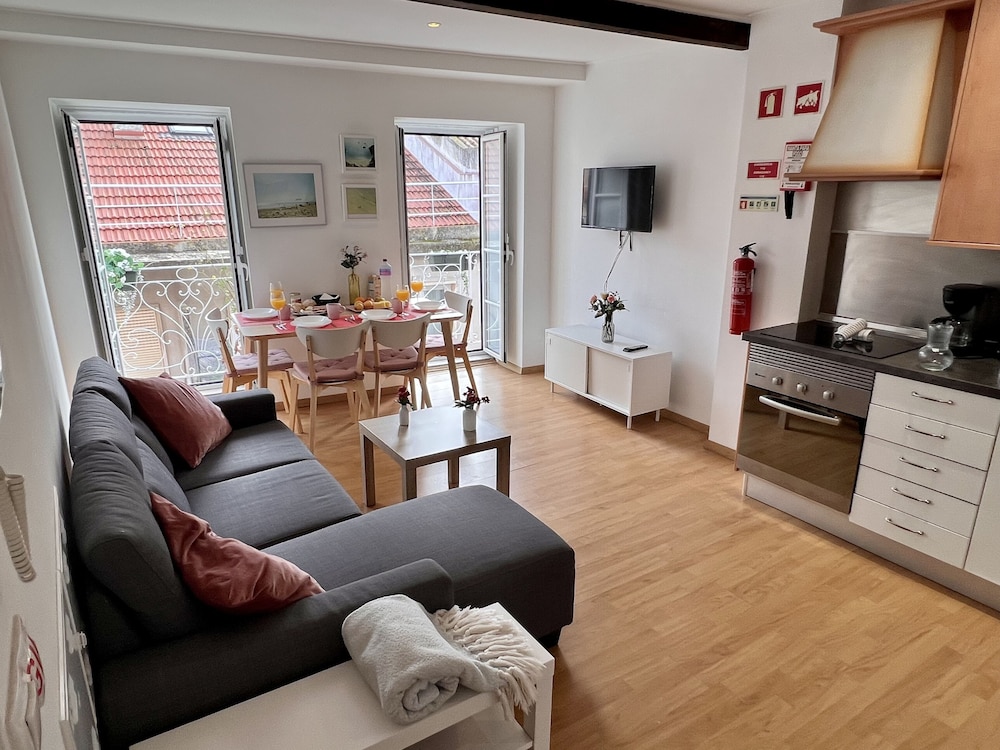Standard Apartment, Multiple Beds, Courtyard View photo 1
