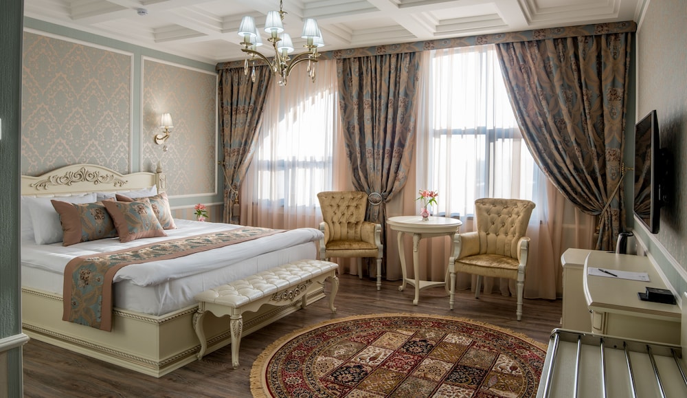 Deluxe Studio Suite