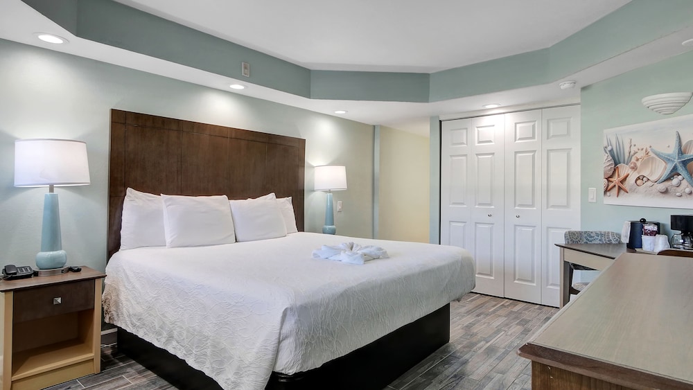Room, 1 King Bed, City View - Photo 5