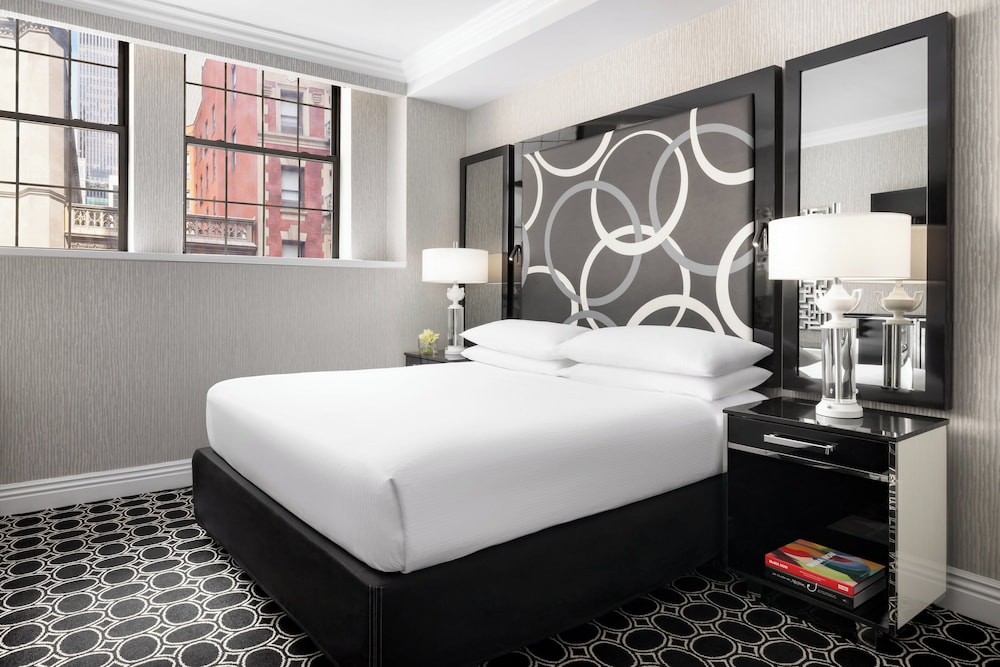 Deluxe Room, 1 Queen Bed