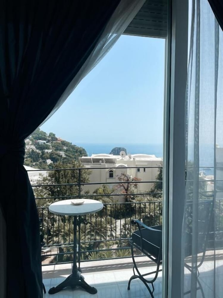 Superior Double or Twin Room, Sea View