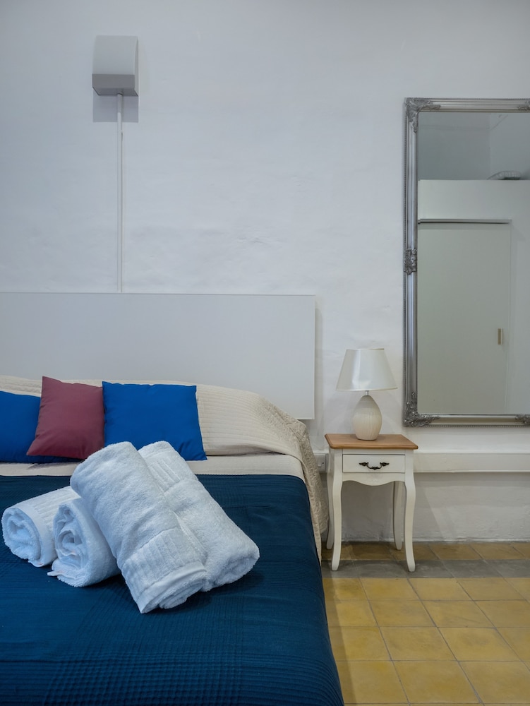 Club Suite, 1 Double Bed, Ensuite photo 3