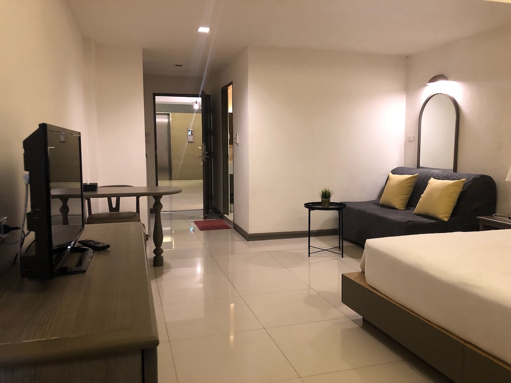 Deluxe Double Room photo 2