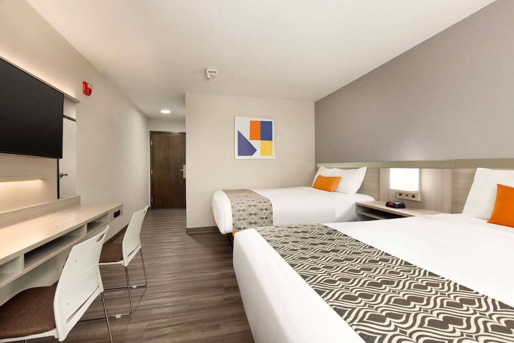 Room, 2 Queen Beds, Accessible, Non Smoking (Mobility) - Photo 5