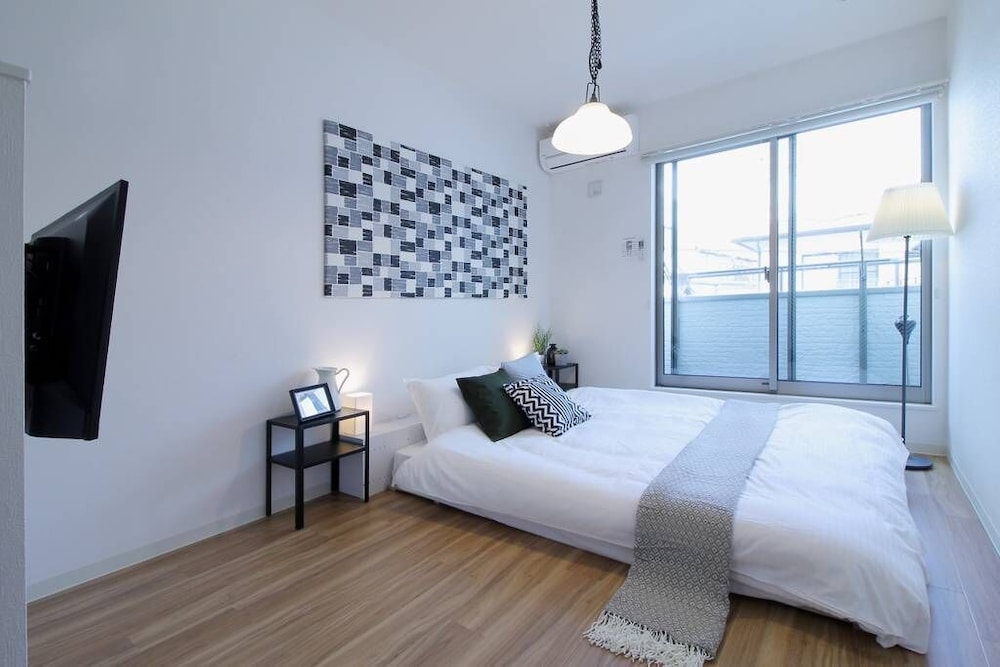 Condo, 2 Bedrooms (102)