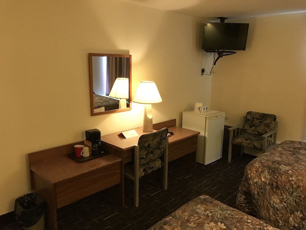 Standard Room, 2 Double Beds, Smoking photo 2