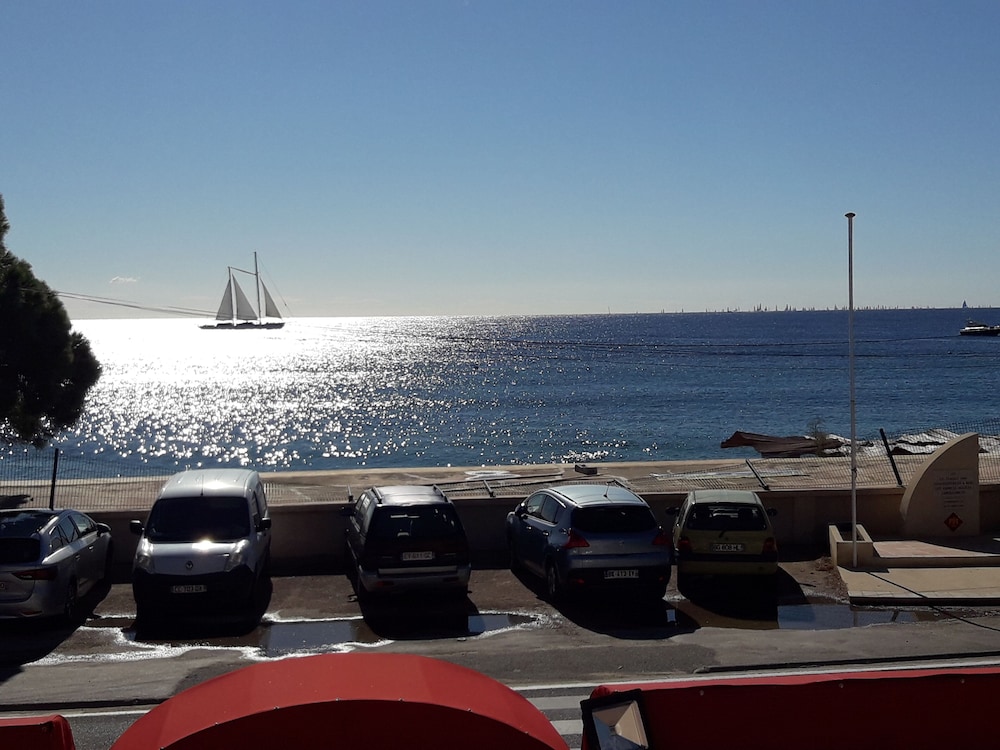 Double Room, 1 Queen Bed, Sea View - Photo 3