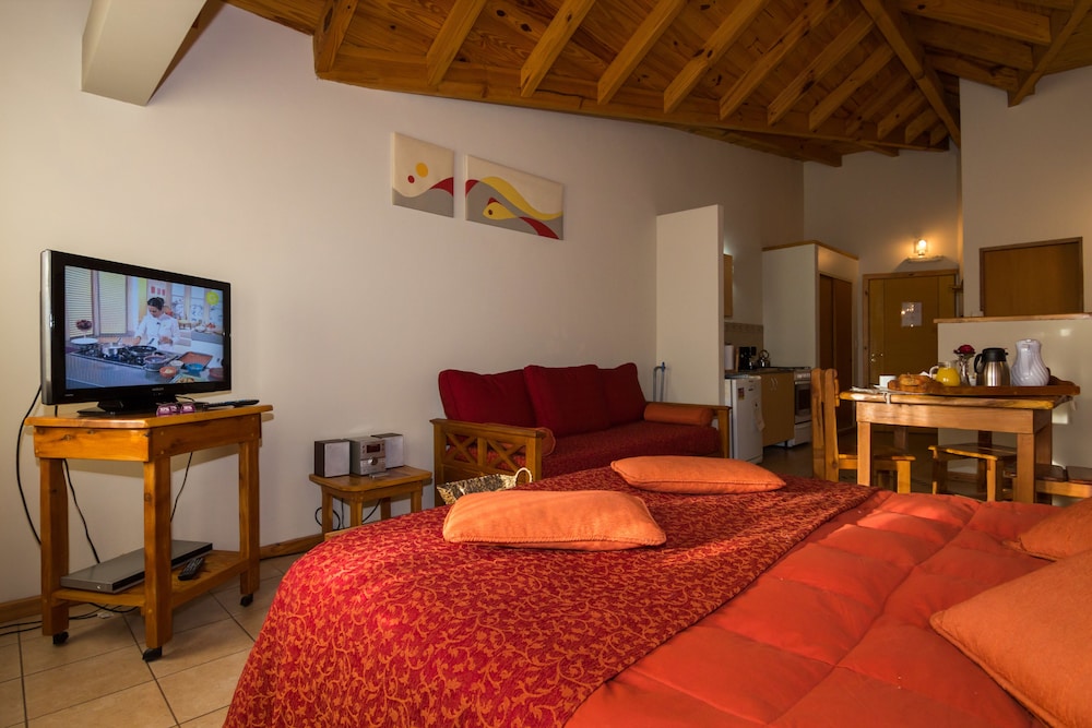 Standard Double Room, Kitchen, Lagoon View photo 2
