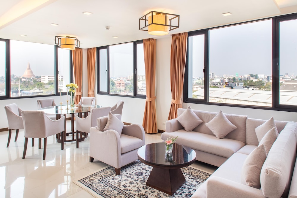 Executive Suite