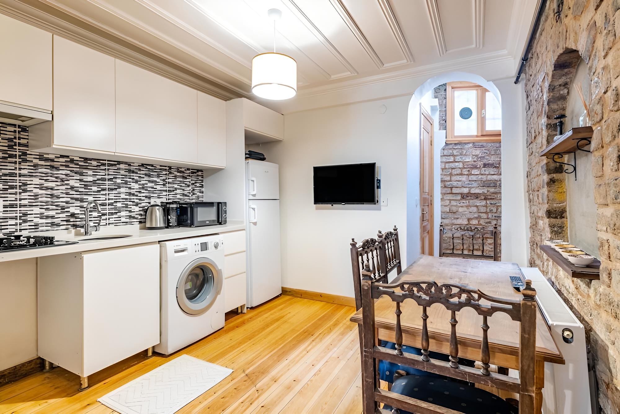Apartment photo 3