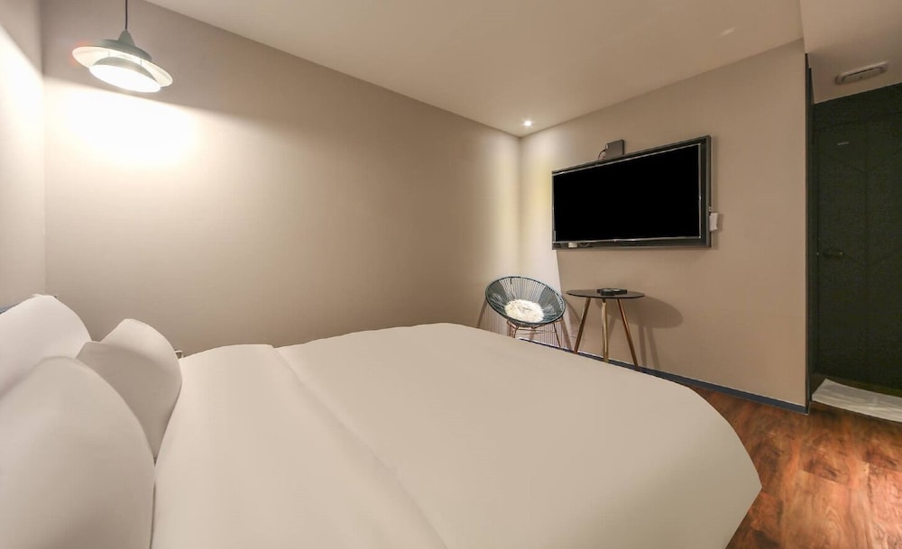 Standard Room - Photo 21