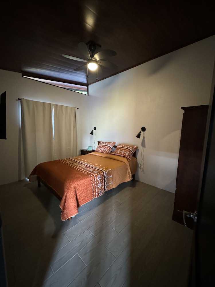Basic Villa photo 1