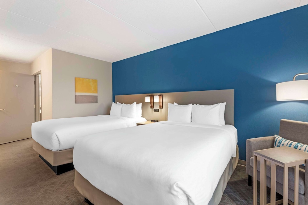 Room, 2 Queen Beds, Non Smoking - Photo 2