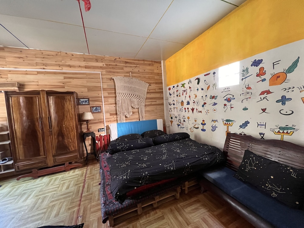 Deluxe Studio Suite