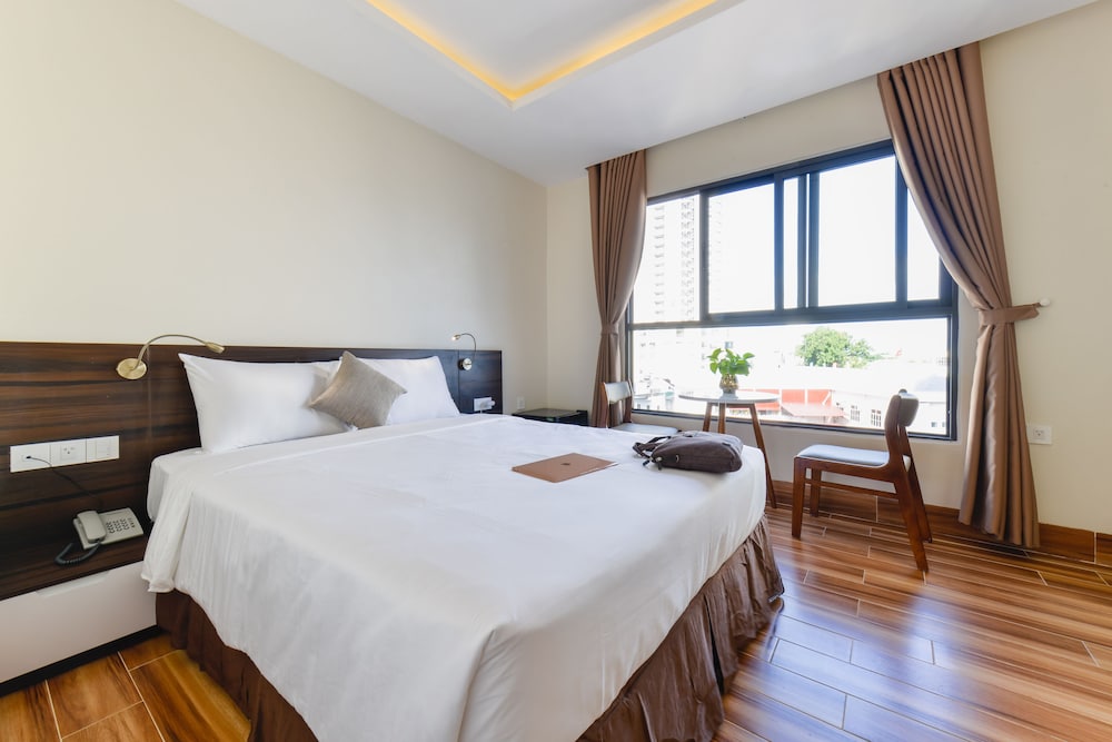 Deluxe Double Room, City View - Photo 1