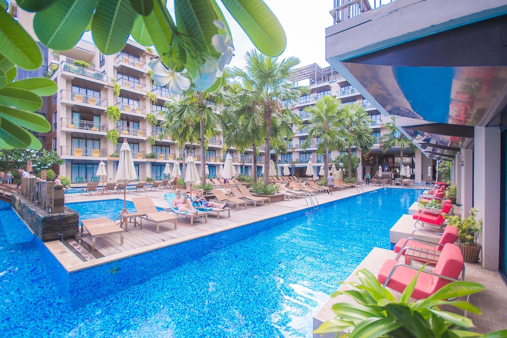 Deluxe Double or Twin Room, Pool Access - Photo 9